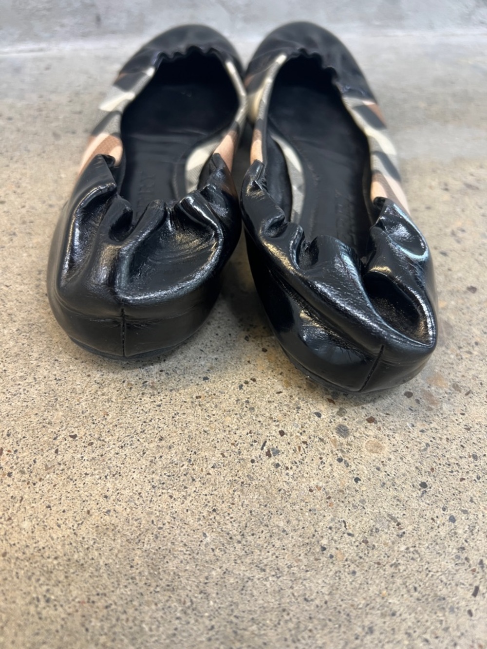 Burberry Black Leather Ballet Flats with Classic Check Trim - Picture 4 of 6